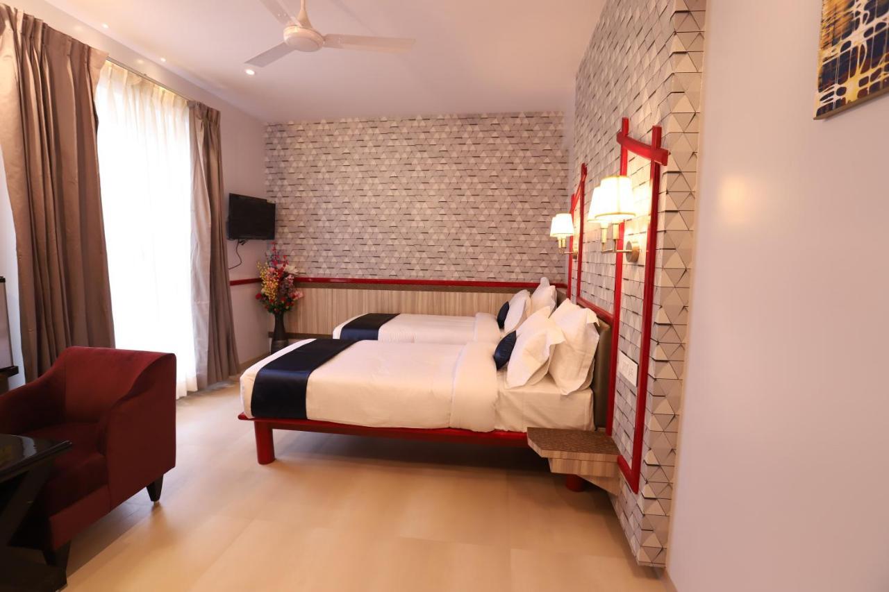 Hotel Prabha Palace Ahmednagar Exterior foto